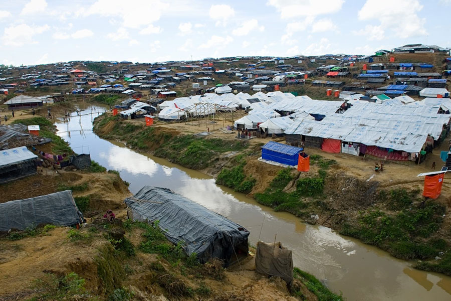 full view of Rohingya refugees at Kutupalong camp Bangladesh